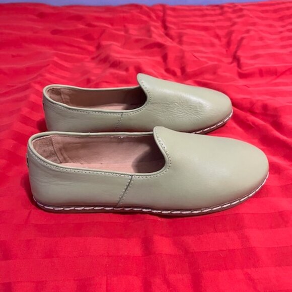 Charix Shoes - Picture 2 of 2